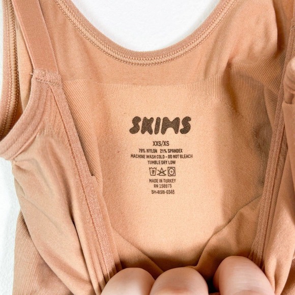 Skims NWOT Sculpting Bodysuit W. Snaps Tan Size XS - Picture 7 of 7